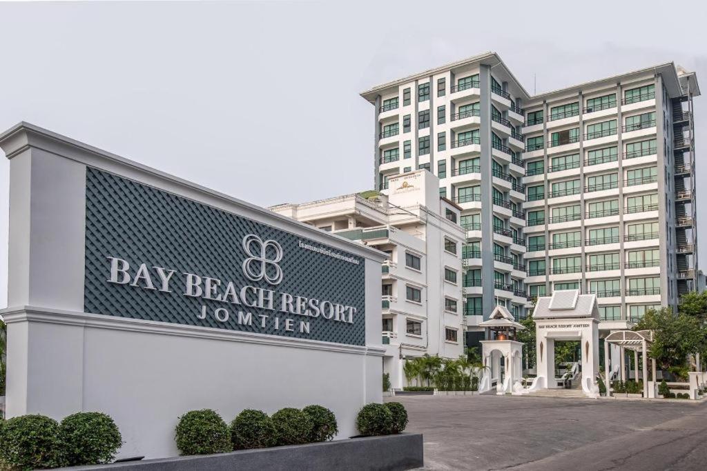 Bay Beach Resort Jomtien Pattaya Exterior photo