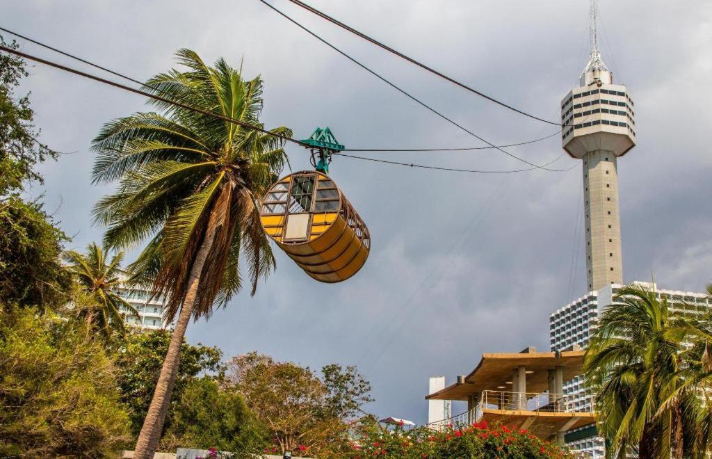 Bay Beach Resort Jomtien Pattaya Exterior photo