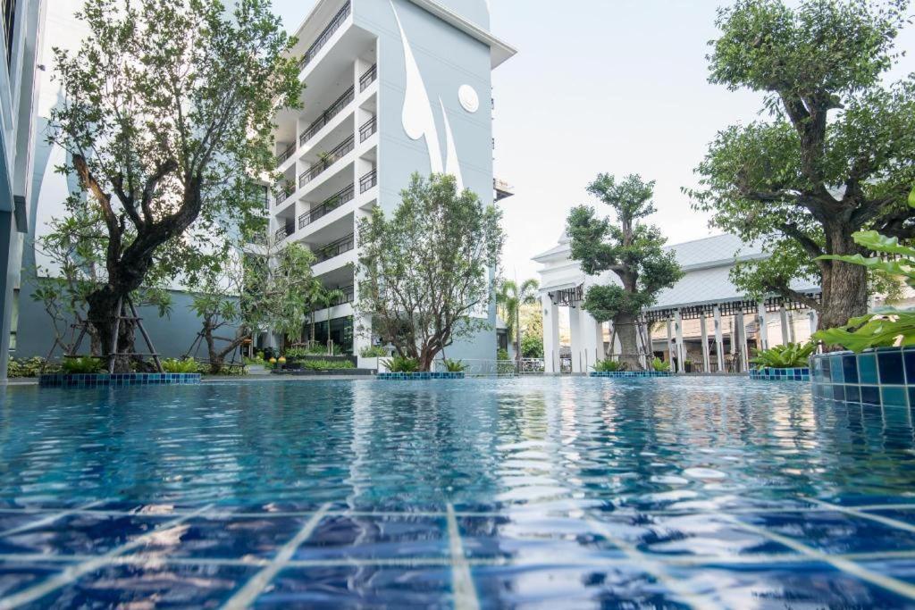 Bay Beach Resort Jomtien Pattaya Exterior photo